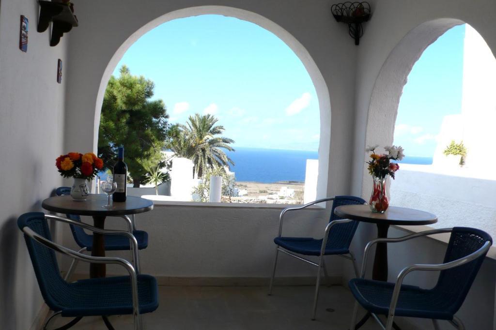 Christos Apartments Oia Екстер'єр фото