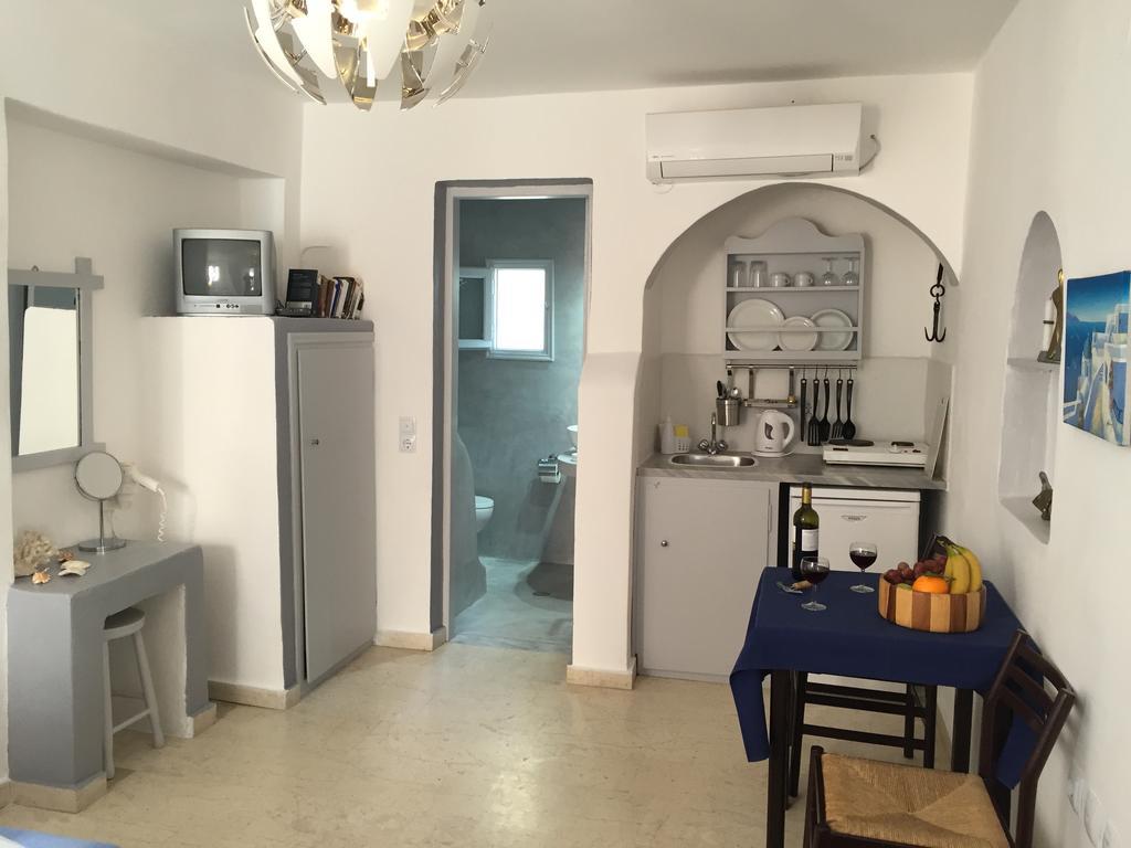 Christos Apartments Oia Екстер'єр фото