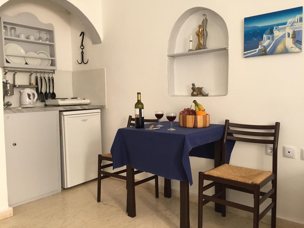 Christos Apartments Oia Екстер'єр фото