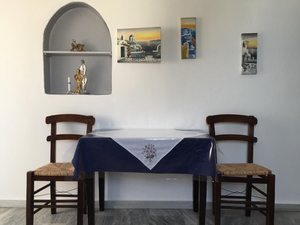 Christos Apartments Oia Екстер'єр фото