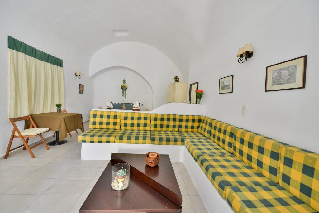 Christos Apartments Oia Екстер'єр фото
