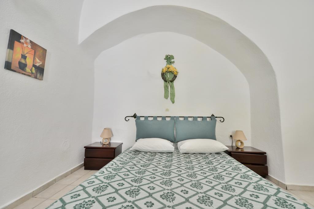 Christos Apartments Oia Екстер'єр фото