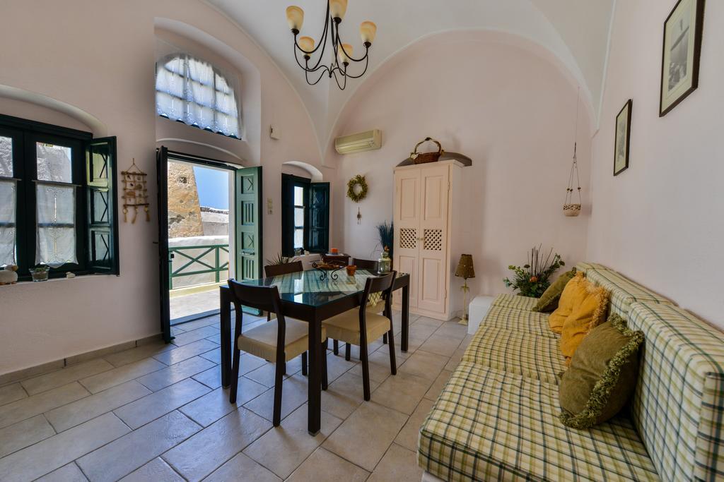Christos Apartments Oia Екстер'єр фото