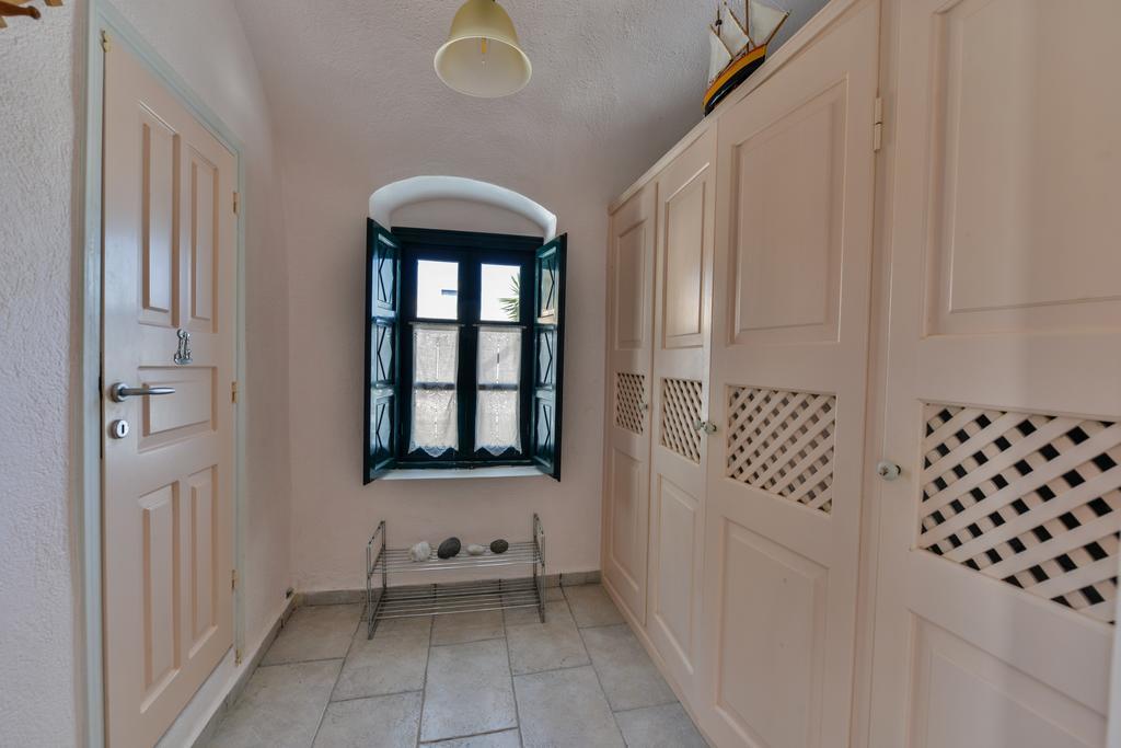 Christos Apartments Oia Екстер'єр фото
